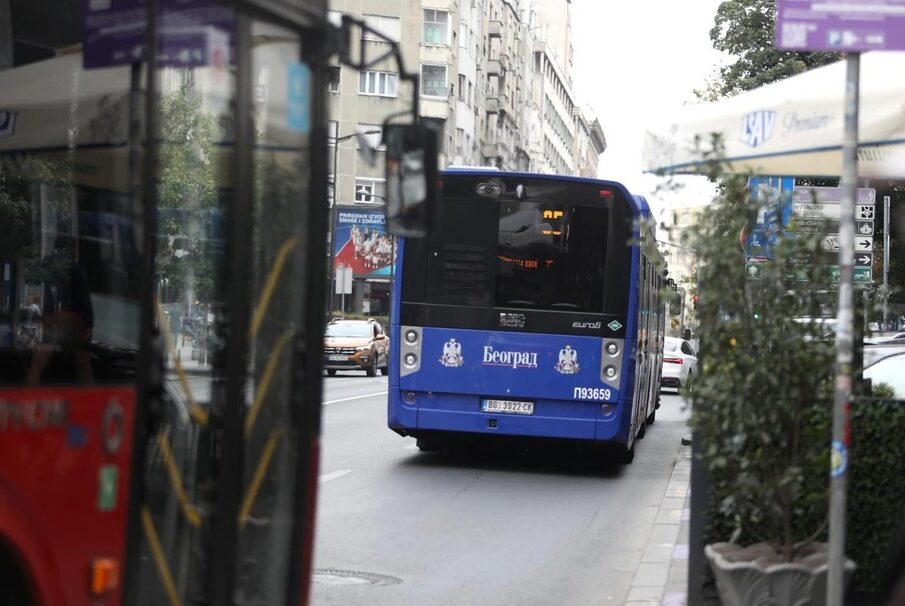Autobusi